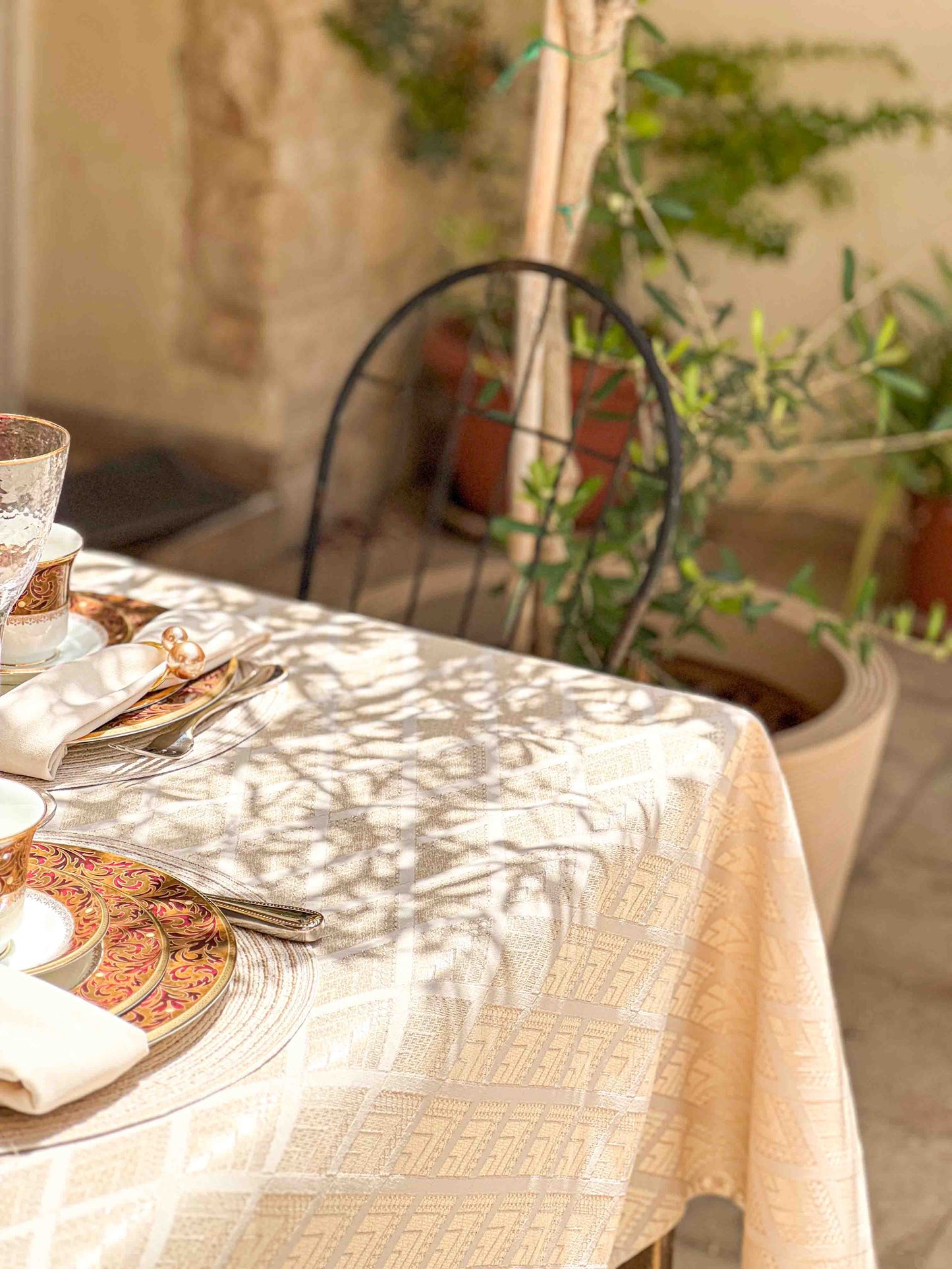 מפת שולחן מילאנו - בעיצוב גיאומטרי