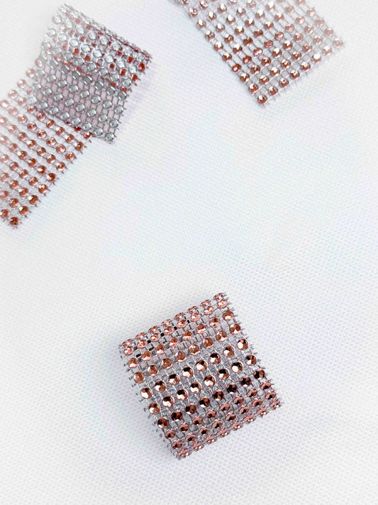 חבק מפיות סימפוניה - משובץ בגוון ורוד שמפניה