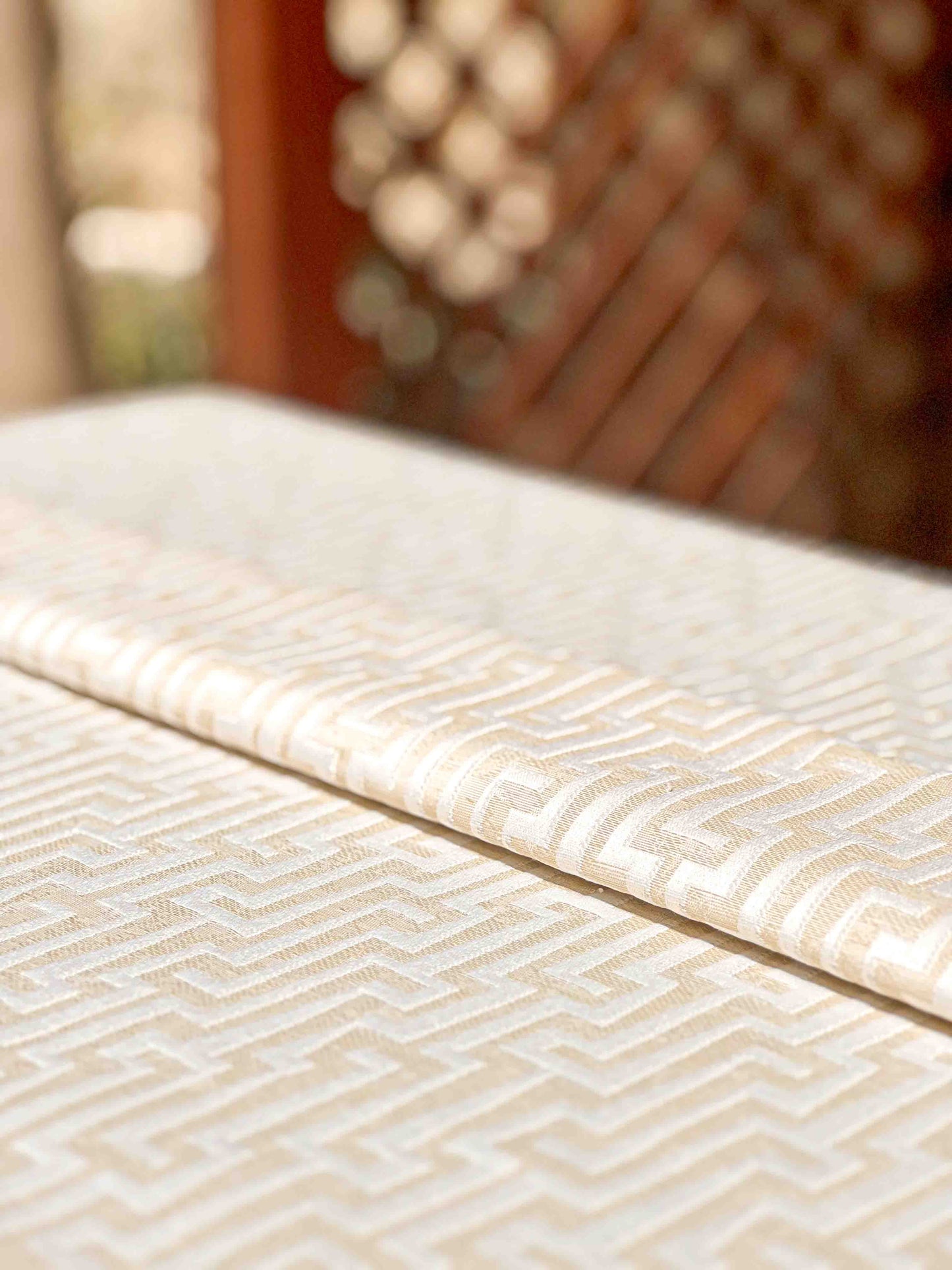 מפת שולחן חגיגית דגם אתונה