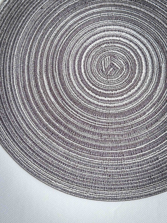 פלייסמנט שחור